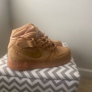 Nike Tan Air Force 1
